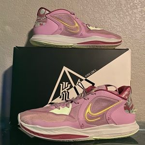 Kyrie low 5 Orchid